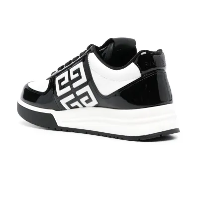 Black and white Givenchy 4G patterned leather shoes Sneakers