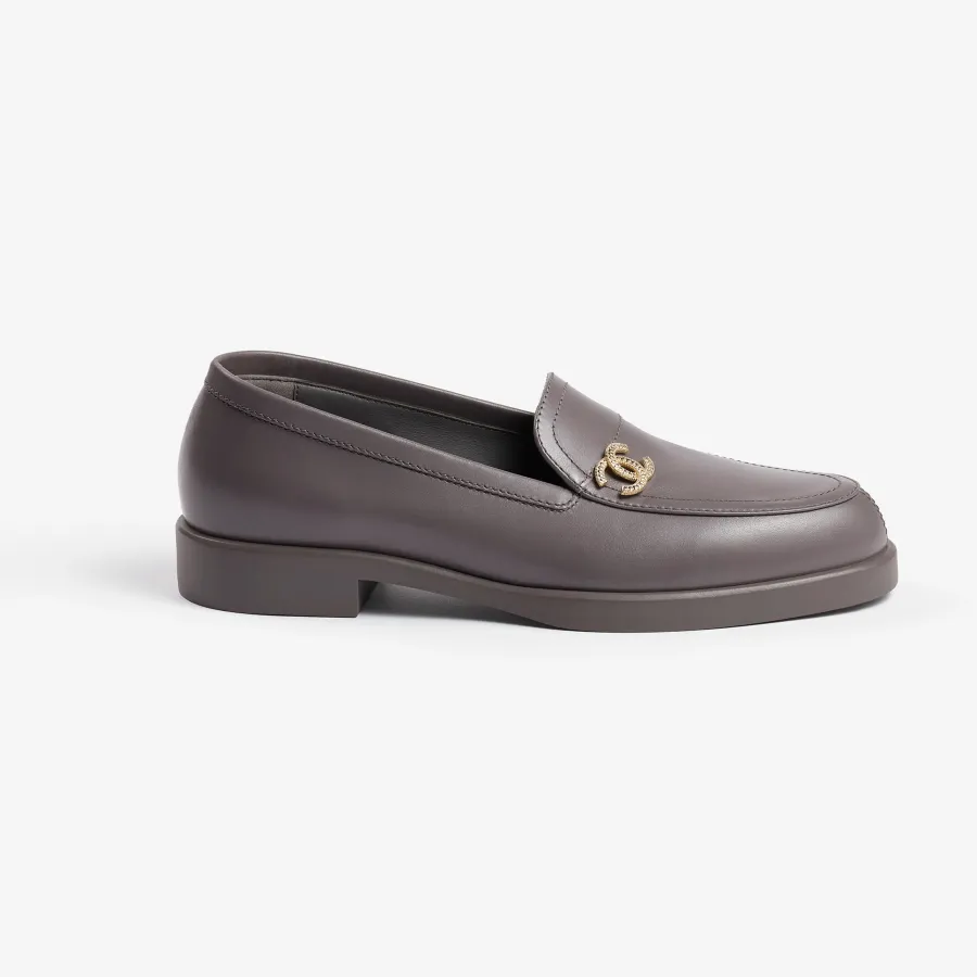 Chanel grey calfskin Loafers