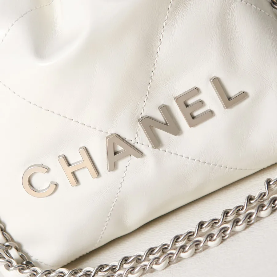 Chanel 22bags White Shoulder Bags