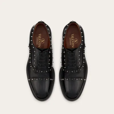 VALENTINO GENTLEGLAM Black calfskin Oxford lace-up shoes