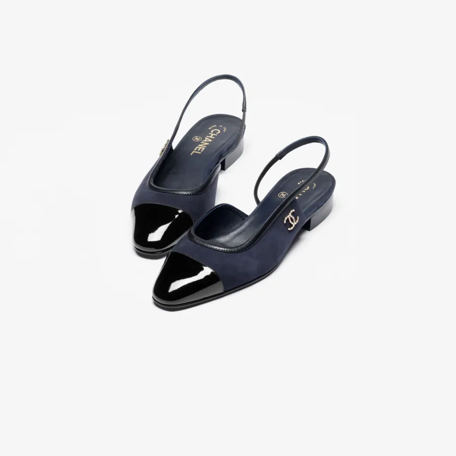 Chanel Black lace up flat shoes Navy and black, suede