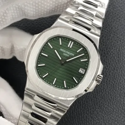 PATEK PHILIPPE-NAUTILUS-ref.5711-1A-014-40mm