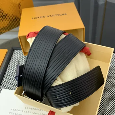 Louis Vuitton Men's Epi Reversible Belt In Black Calfskin With Silver/Black Hardware 40mm