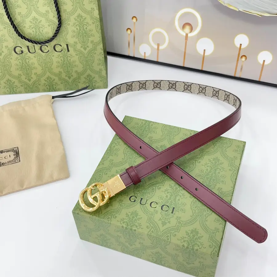 Gucci Women's GG Buckle Marmont Reversible Belt In Red Calfskin And Beige Canvas With Gold/Silver Hardware 20mm