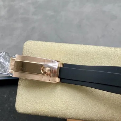 ROLEX-COSMOGRAPH DAYTONA-REF.M116515LN-0061-40MM