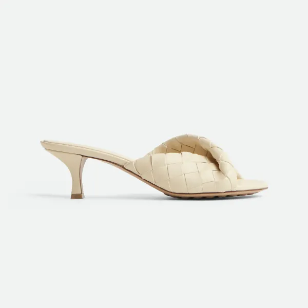 Bottega Veneta Blink Mule In Ivory Intrecciato Leather Kitten Heel Mule (Heel Height 4.5cm)