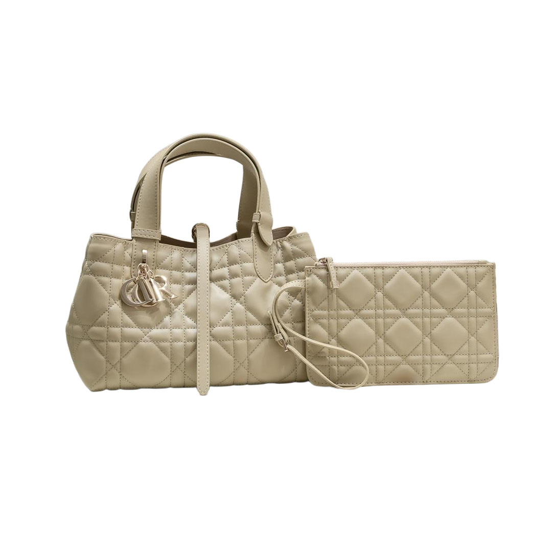 Dior Bolsa Dior Toujours Pequena Em Couro Calfskin Bege Macrocannage Com Ferragens Dourado Claro