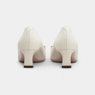 Roger Vivier Trompette Pumps High Heels In White Patent Leather With Metal Buckle (Heel Height 4.5cm)