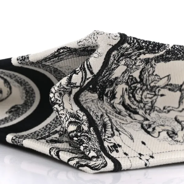 Dior Small Zodiac Toile De Jouy Book Tote Latte/Black Embroidered Canvas - Image 4