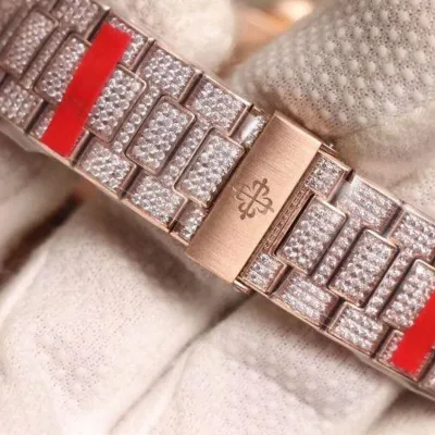 PATEK PHILIPPE-NAUTILUS-ref.5711-1R-001-40mm