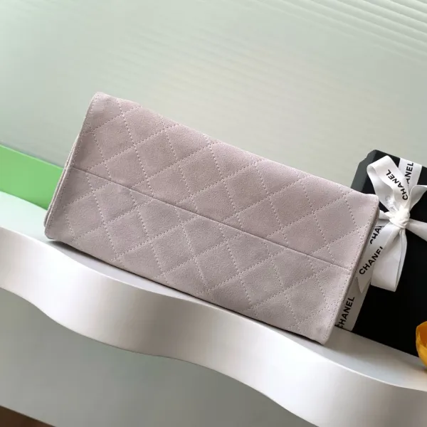 Chanel Pink / Green Quilted Shiny Calfskin Leather / Abrasive Sand Leather Shoulder Bags - Image 5