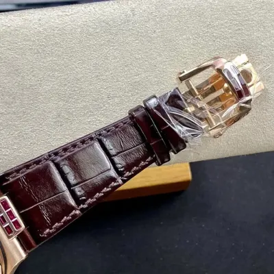 PATEK PHILIPPE-NAUTILUS-ref.5724R-001-40mm