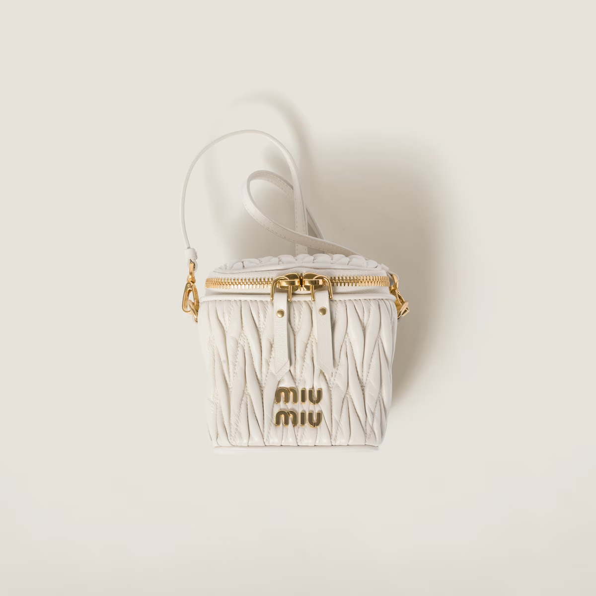 Miu Miu Bolsas Bucket de Camurça Acolchoada Branca