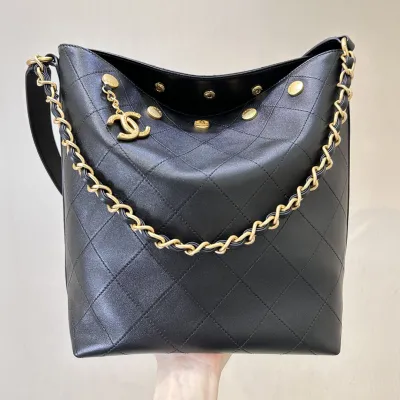 Chanel Black willow bucket Tote Bags Quilted Lambskin Leather  shoulder bag