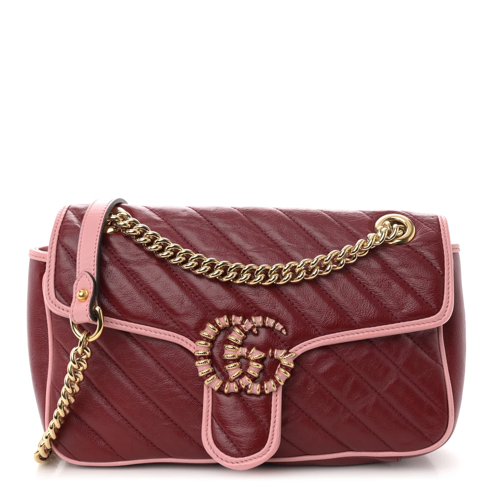 Gucci Bolsa de Ombro Pequena Diagonal Torchon GG Marmont Nova em Cereja Vermelha / Azaléia Rosa Selvagem Esmalte Couro Calfskin Matelassé com Hardware Dourado