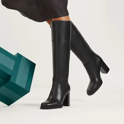 HERMES Jumper  Black boots