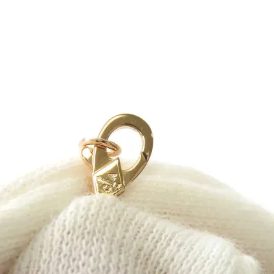 Van Cleef & Arpels Vintage Alhambra 1PD Necklace 2023 Holiday Collection