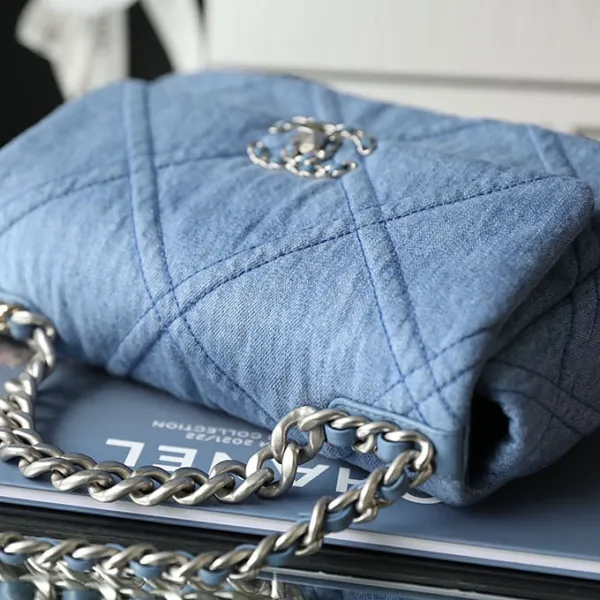 Chanel 19 Bag Light Blue Denim / Dark Blue Denim / Wine Red / Deep Red / Pink / Green / Apricot color 26cm Crossbody Bags - Image 5