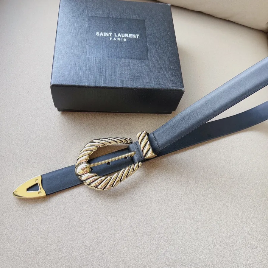 Saint Laurent Croissant De Lune Buckle Large Belt In Black Smooth Calfskin With Gold Hardware 30mm