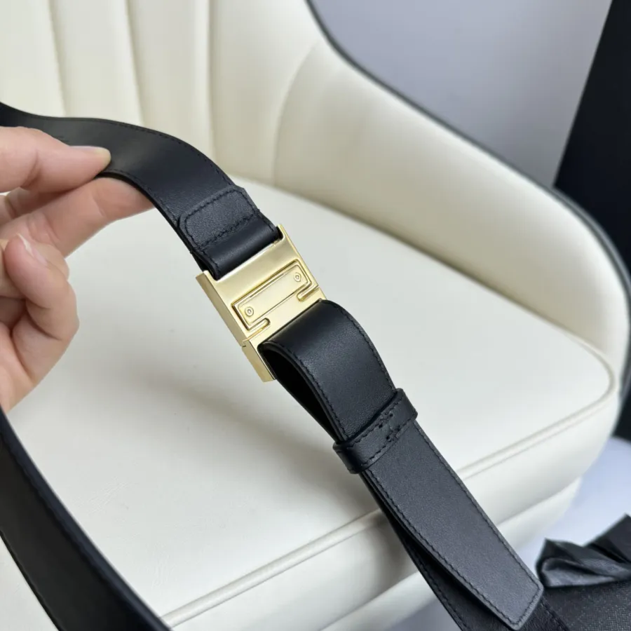 Saint Laurent Cassandre Magnetic Belt In Black Smooth Calfskin With Gold Hardware 30mm