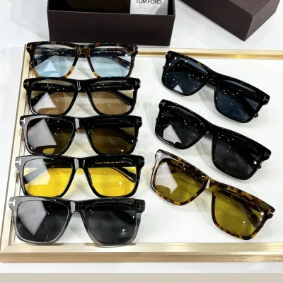 Tom Ford square frame glasses grey/black/blue black/yellow black/tawny black/sepia black/leopard green/leopard blue color Size 58-17-145