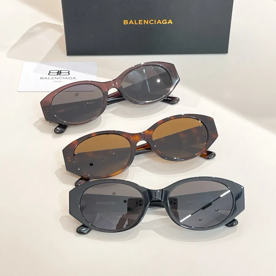 Balenciaga Oval glasses black/leopard/burgundy color Size 55口20-145