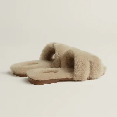 HERMES Oran Beige plush Slippers