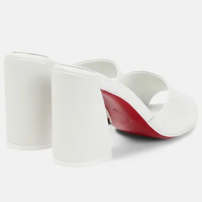 Christian Louboutin White round-toed high-heeled slippers