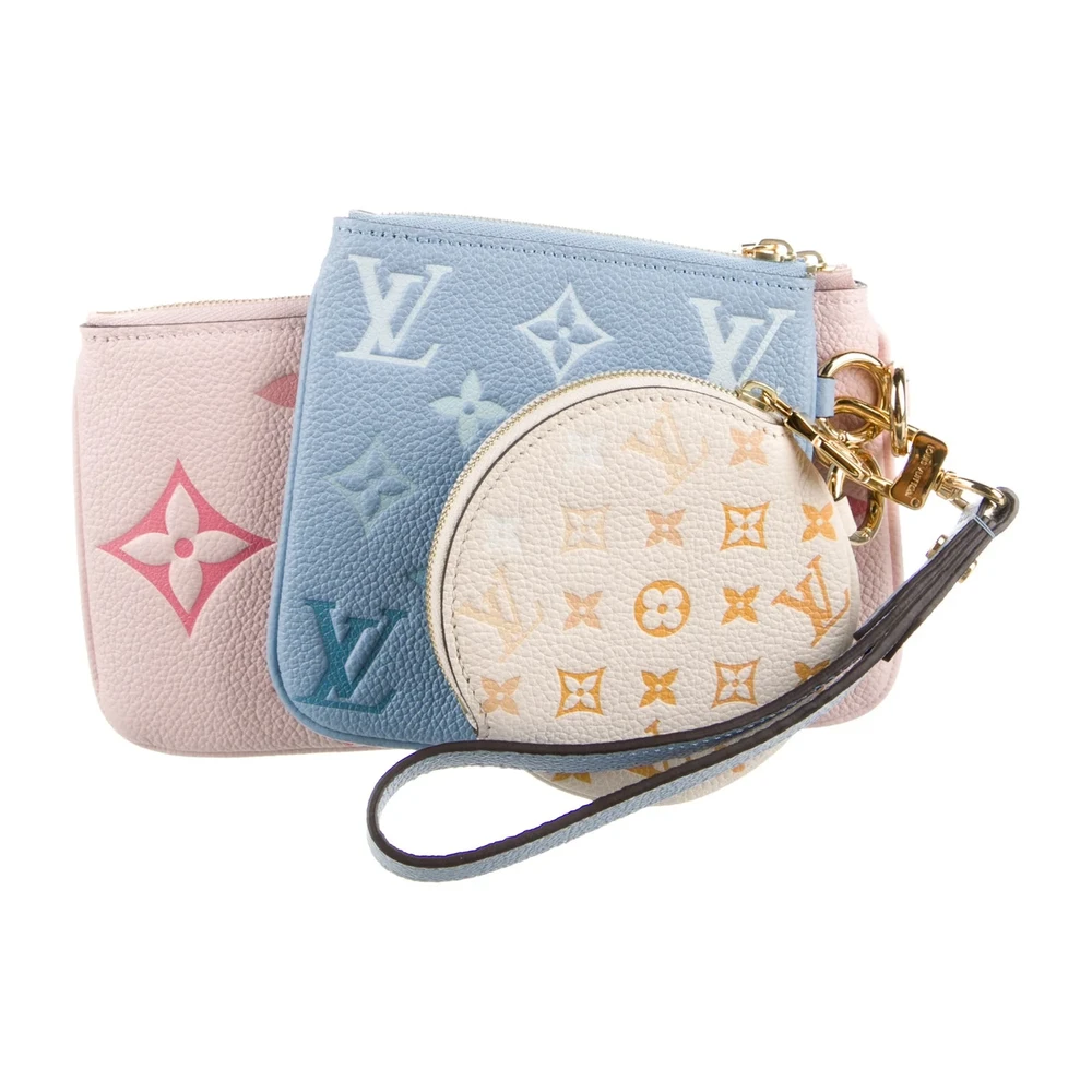 Louis Vuitton Pulseira Grande By The Pool Rosa Monogram Empreinte Couro Hardware Dourado