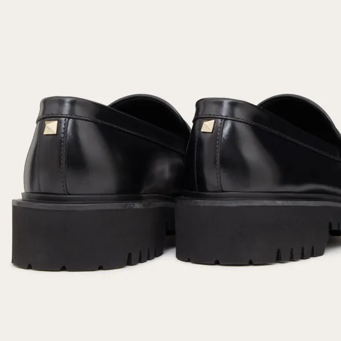 VALENTINO ROCKSTUD Black calf leather loafers