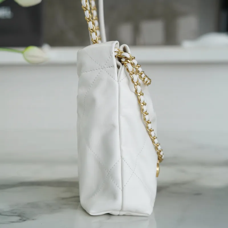 Chanel 22bags White Shoulder Bags