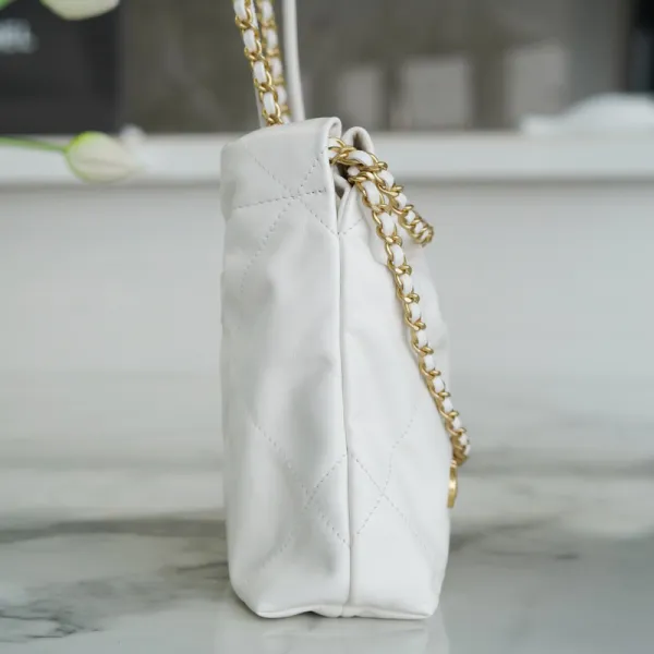 Chanel 22bags White Shoulder Bags - Image 4