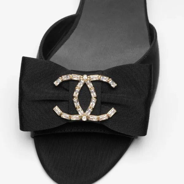 Chanel grosgrain, rhinestone and metal Black sandals - Image 2