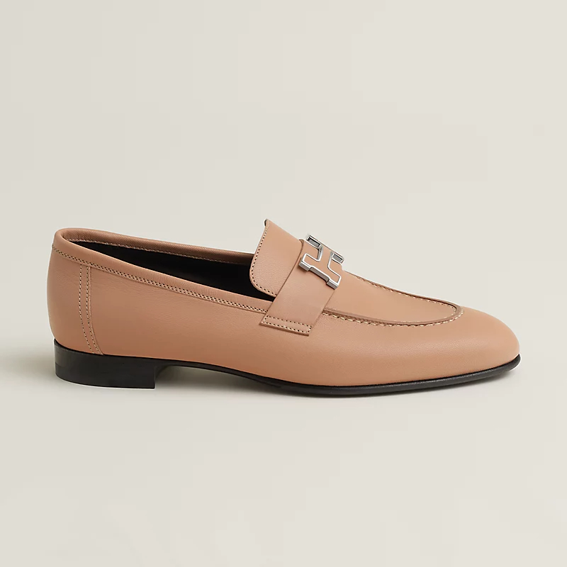 HERMES Paris Sapatos de Loafer Cor Nude