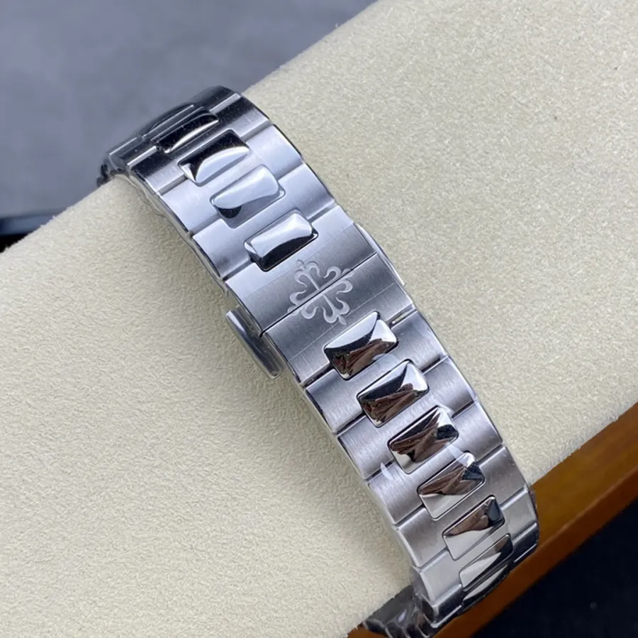 PATEK PHILIPPE-NAUTILUS-5811-1G-001-41mm