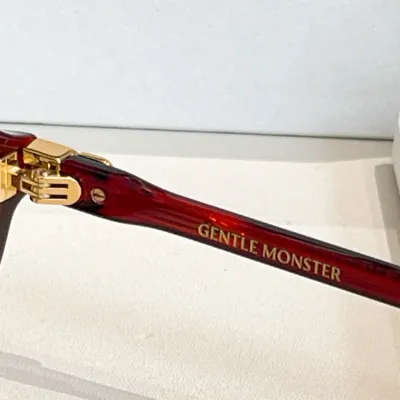 Saint Laurent oval glasses red/black/blue color Size 54口18-145