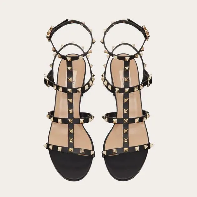 VALENTINO Black Wraparound ankle strap rivet sandals (heel height 6cm)