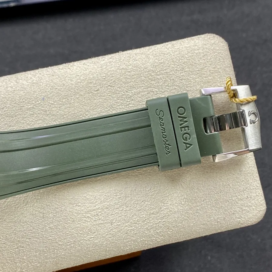 OMEGA-SEAMASTER-ref.210.32.42.20.10.001-42mm