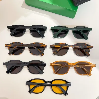 Bottega Veneta square frame glasses green/black/black leopard/brown leopard/orange black/brown black/tawny color Size 49口21-145