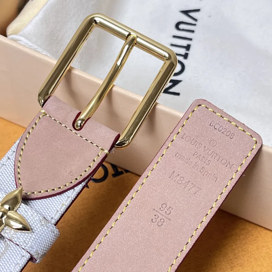 Louis Vuitton Women's Flowergram Ardillon Belt In White/Blue Monogram Canvas With Gold Hardware 30mm