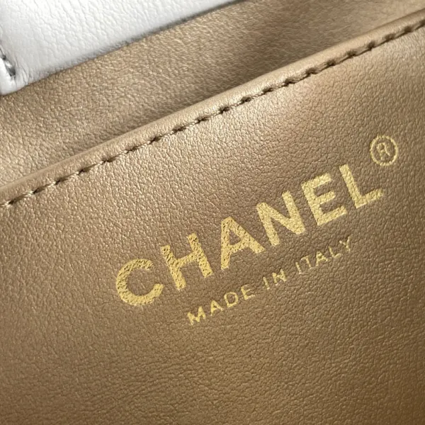 Chanel Quilted Lambskin Leather White /Black Crossbody Bags - Image 10