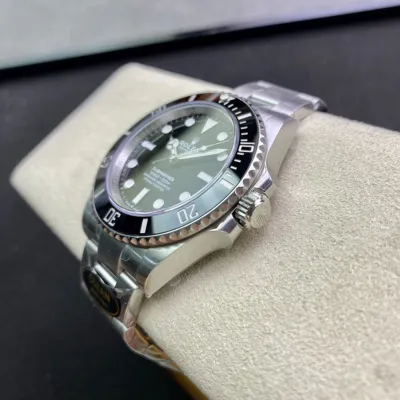 ROLEX-SUBMARINER DATE-REF.M124060-0001-41mm