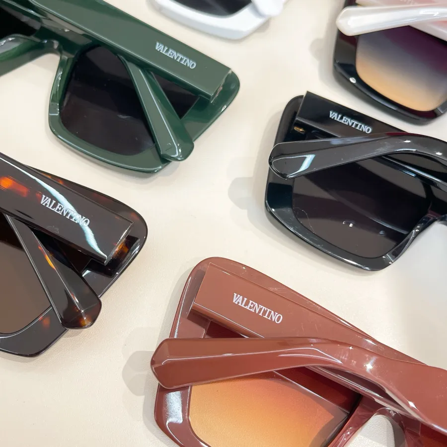 Valentino square frame glasses white/black/leopard/black white/green/red color Size 64口5-145