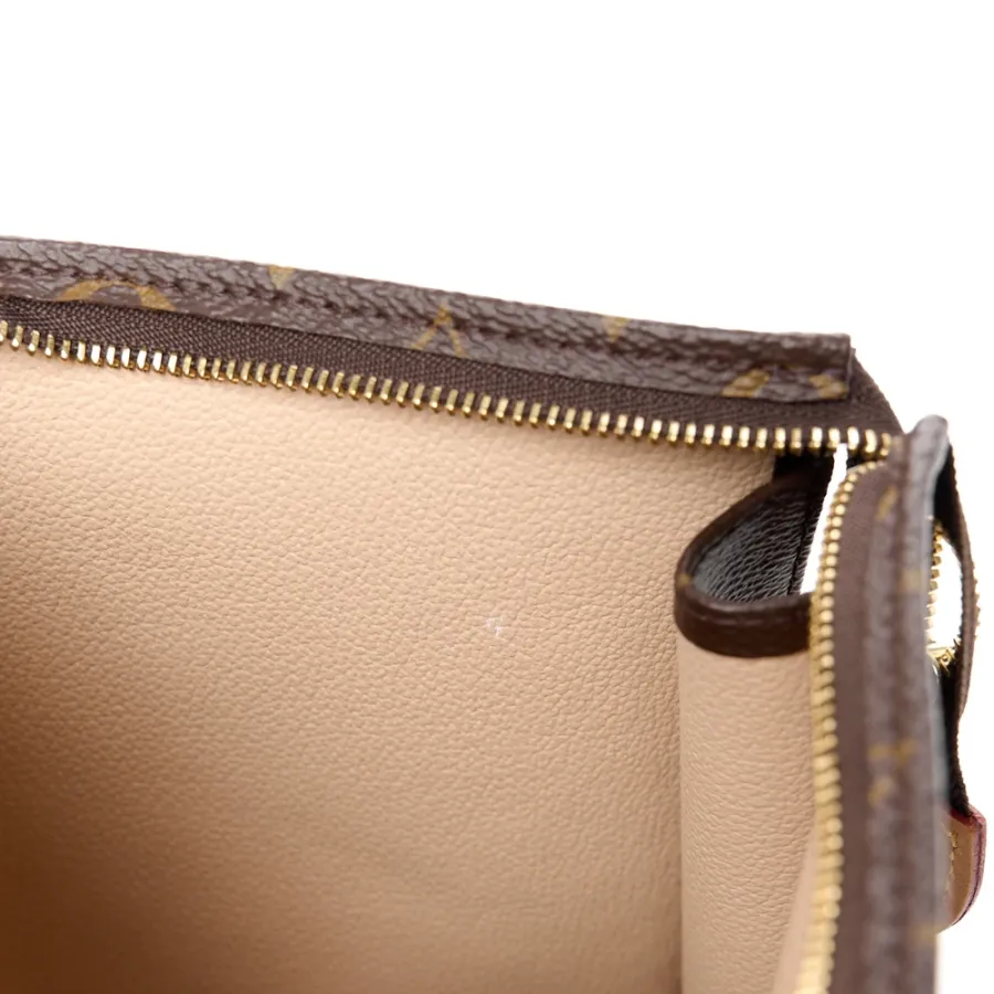 Louis Vuitton Toiletry Pouch 26 Monogram Canvas