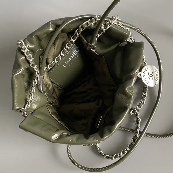 Chanel 22 bags Green / Blue / Red  Shoulder Bags - Image 7