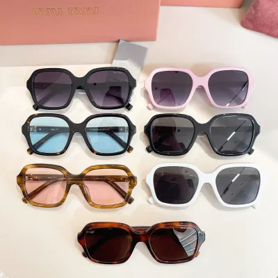 Miu Miu square frame glasses white/pink/eggplant/black/leopard blue/leopard brown color Size 55口19-145