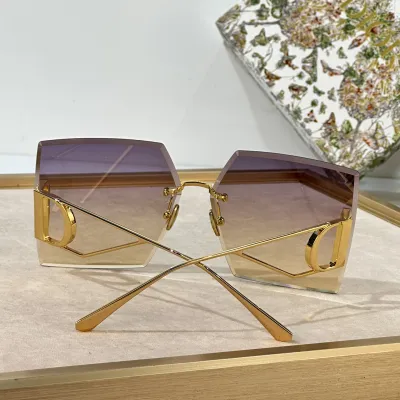 DIOR 30 MONTAIGNE square frame glasses gradient color of purple to gold/gold/grey/black gold/blue color Size 64口14-135