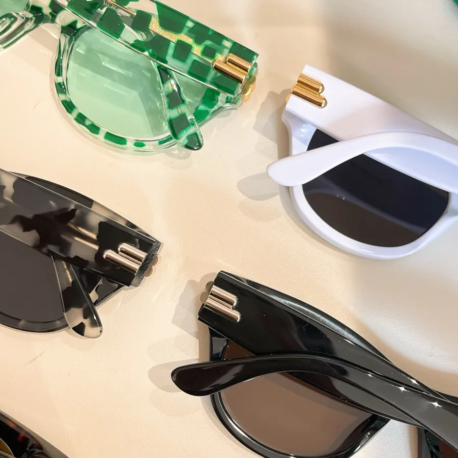 Bottega Veneta Wayfarer glasses green white/white/leopard/black grey/black/black brown color Size 132口1-120