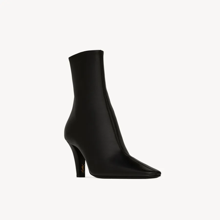 Yves Saint Laurent Sleek leather ankle boots