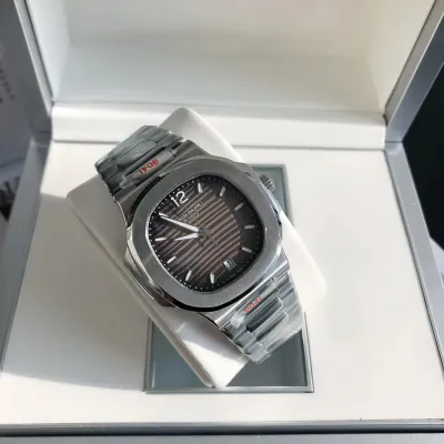 PATEK PHILIPPE-NAUTILUS-ref.7118-1A-011-35.2mm